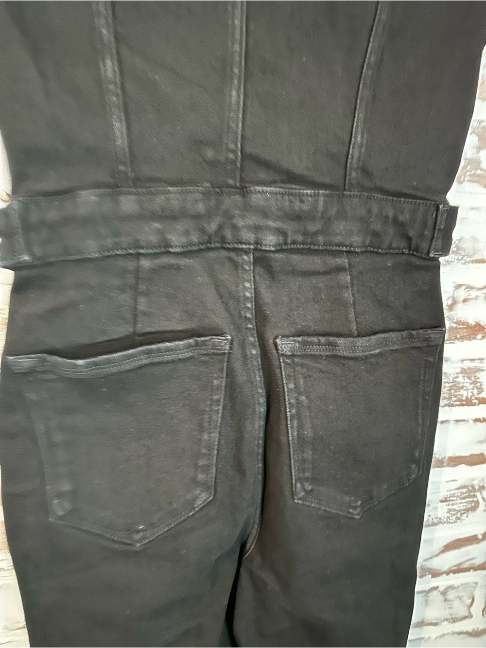 Good American Slim Short-Sleeve Black Utility Jumpsuit - Picture 4 of 7